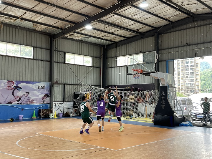 銅仁城交集團與市電信公司開展籃球聯誼比賽